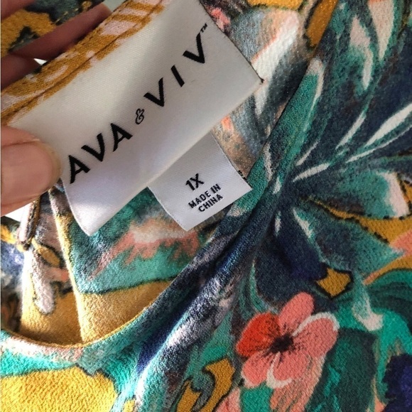 Ava & Viv floral strappy ruffled bell sleeve Fall Top 
Boho western Flowy fit - Picture 10 of 11